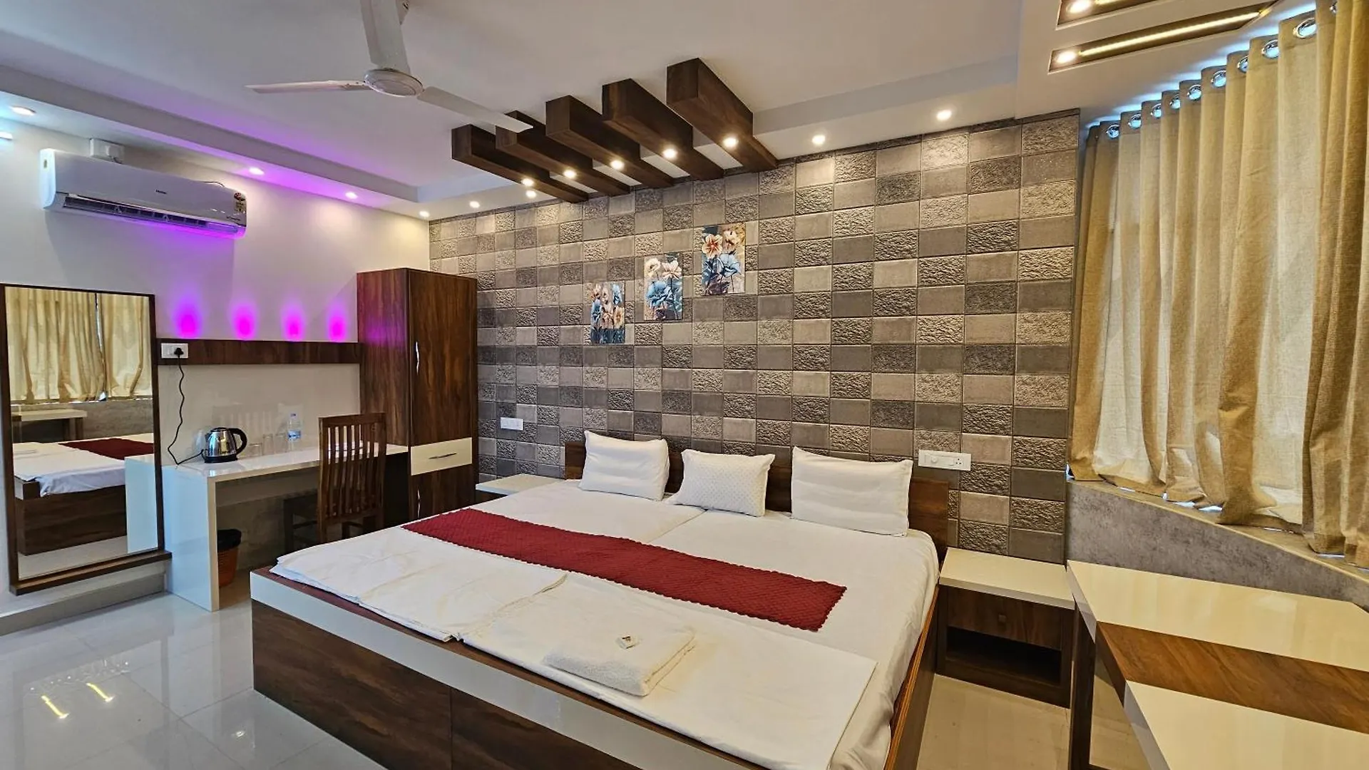 Mist Residency Hotel Kattappana