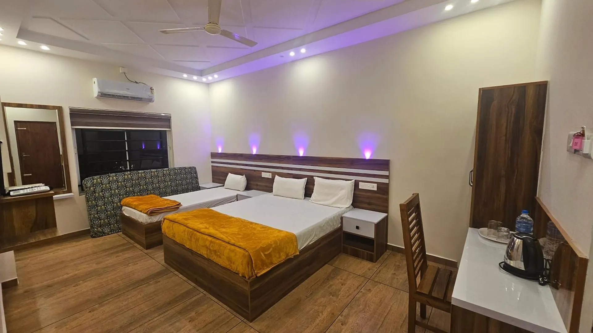 Mist Residency Hotel Kattappana