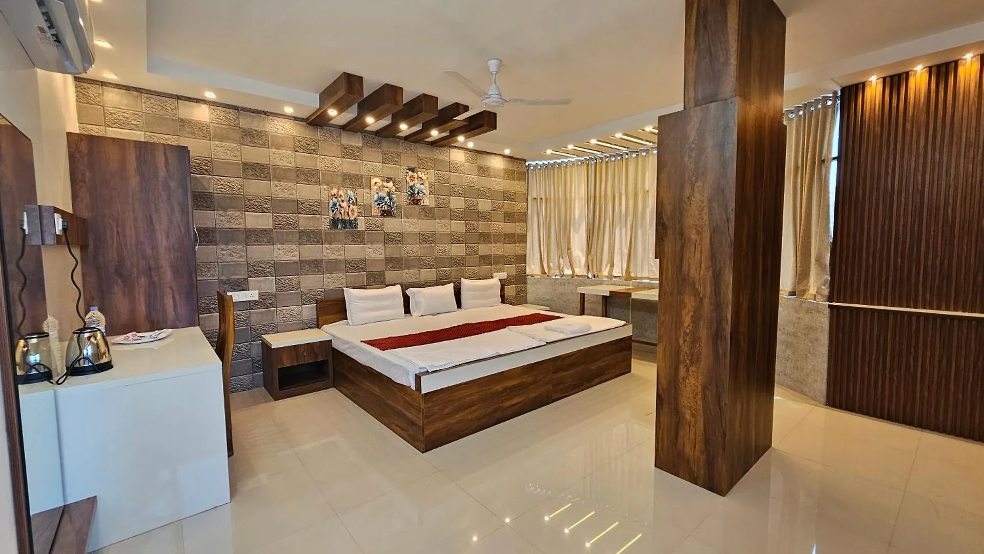 Mist Residency Hotel Kattappana